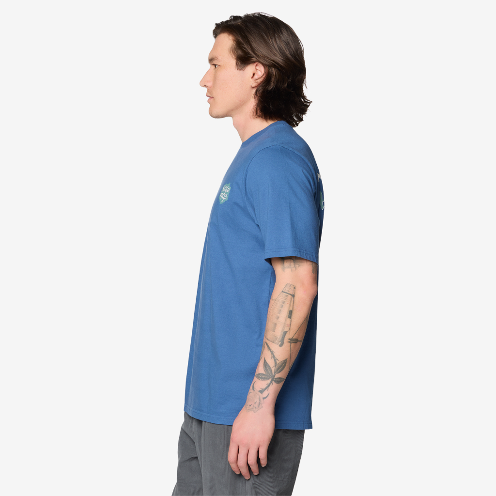 Mountain Hardwear M MHW 90s Type Tilt Graphic SS in BLAU