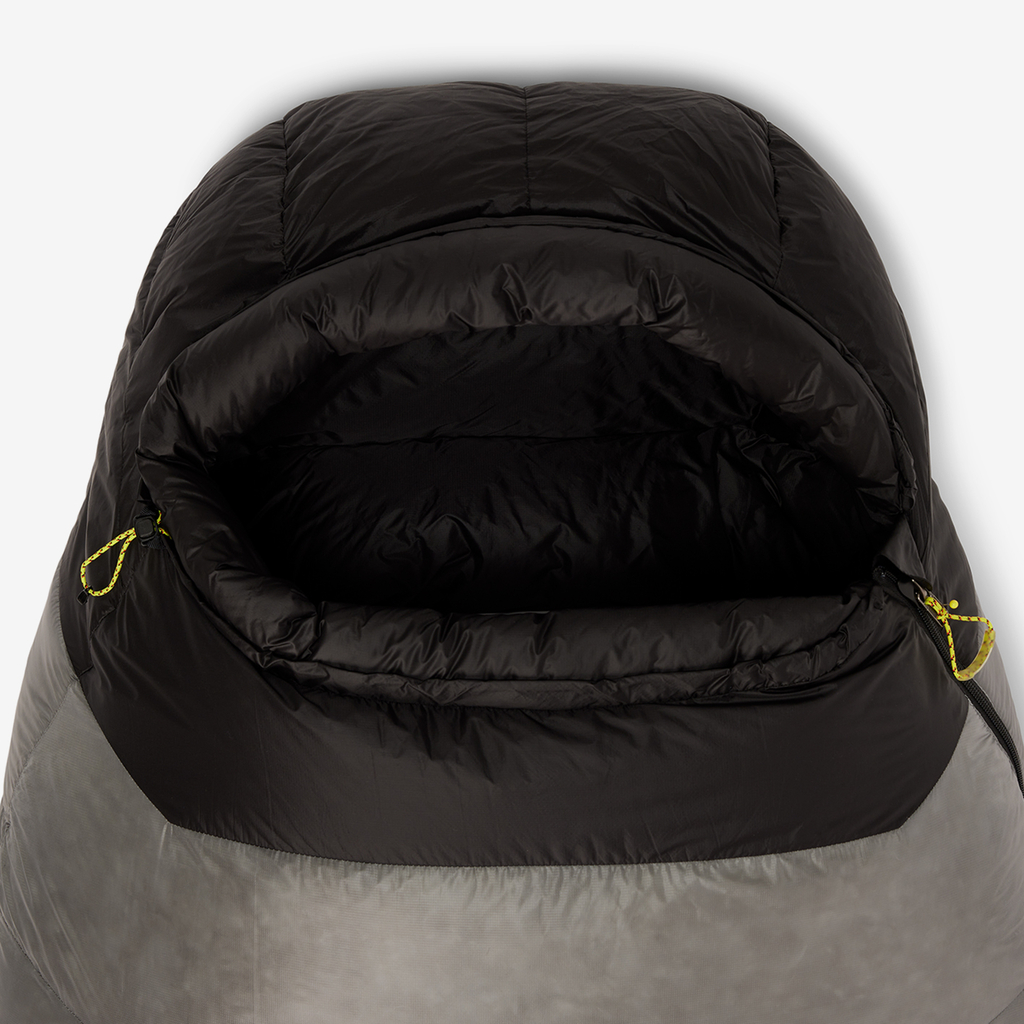 Mountain Hardwear Phantom™ 15F/-9C Short in GRAU