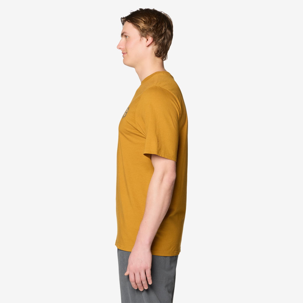 Mountain Hardwear M MHW 90s Type Tilt Graphic SS in GELB
