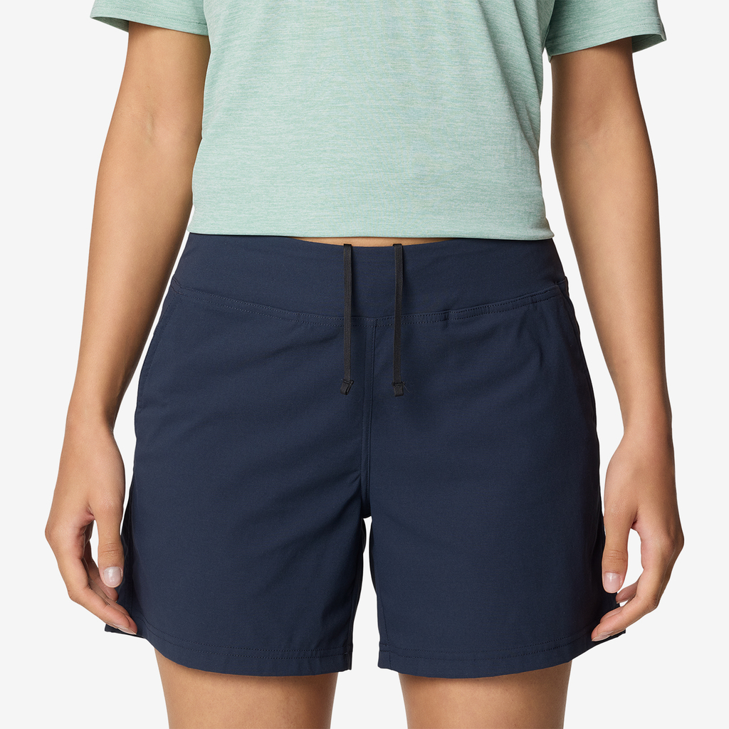 Mountain Hardwear W Dynama™ Short in BLAU