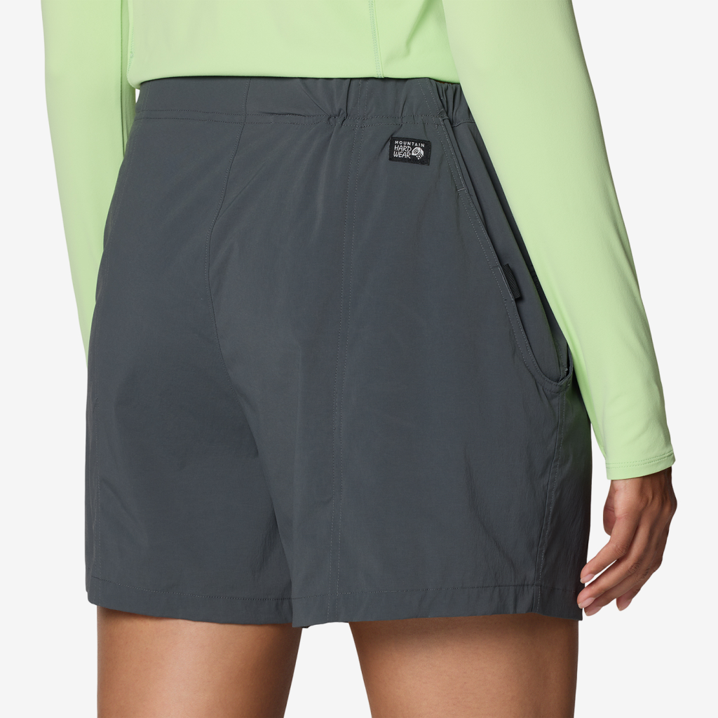 Mountain Hardwear W Peak Rambler™ Short in GRAU