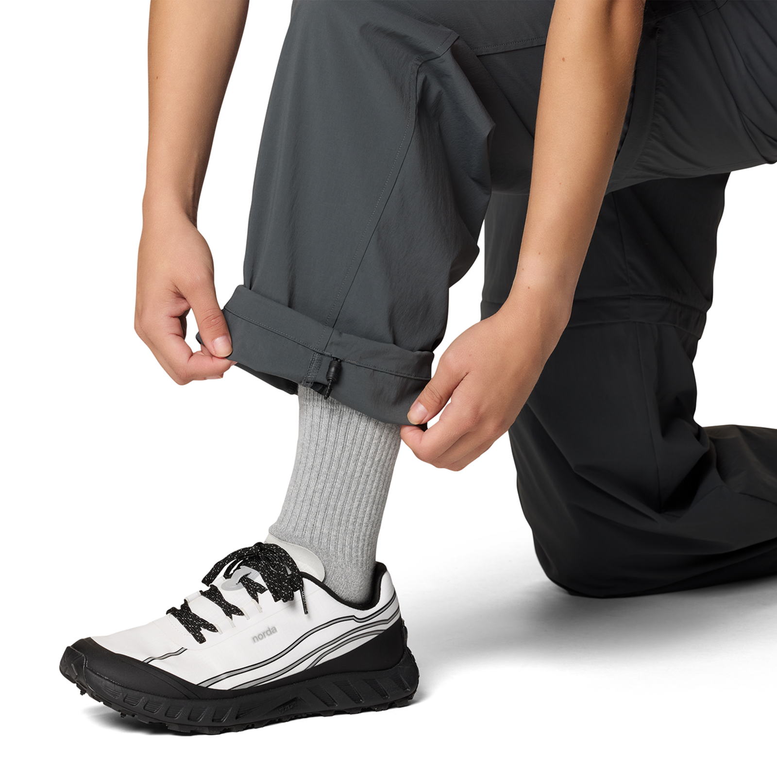 Mountain Hardwear W Peak Rambler™ Convertible Pant in GRAU