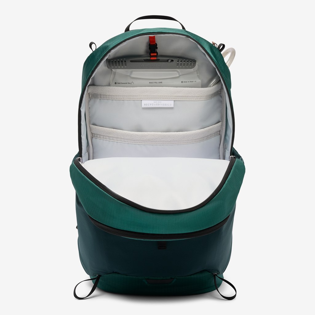 Mountain Hardwear Field Day™ 22L Backpack in GRÜN