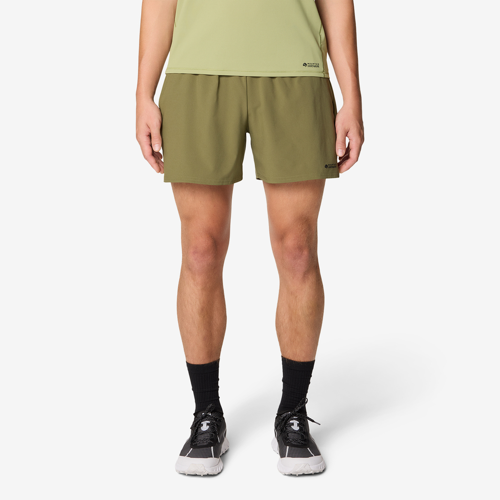Mountain Hardwear M Shade Lite™ Short in GRÜN