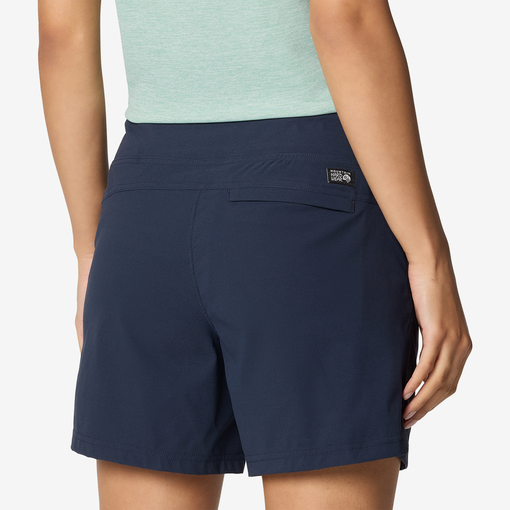 Mountain Hardwear W Dynama™ Short in BLAU