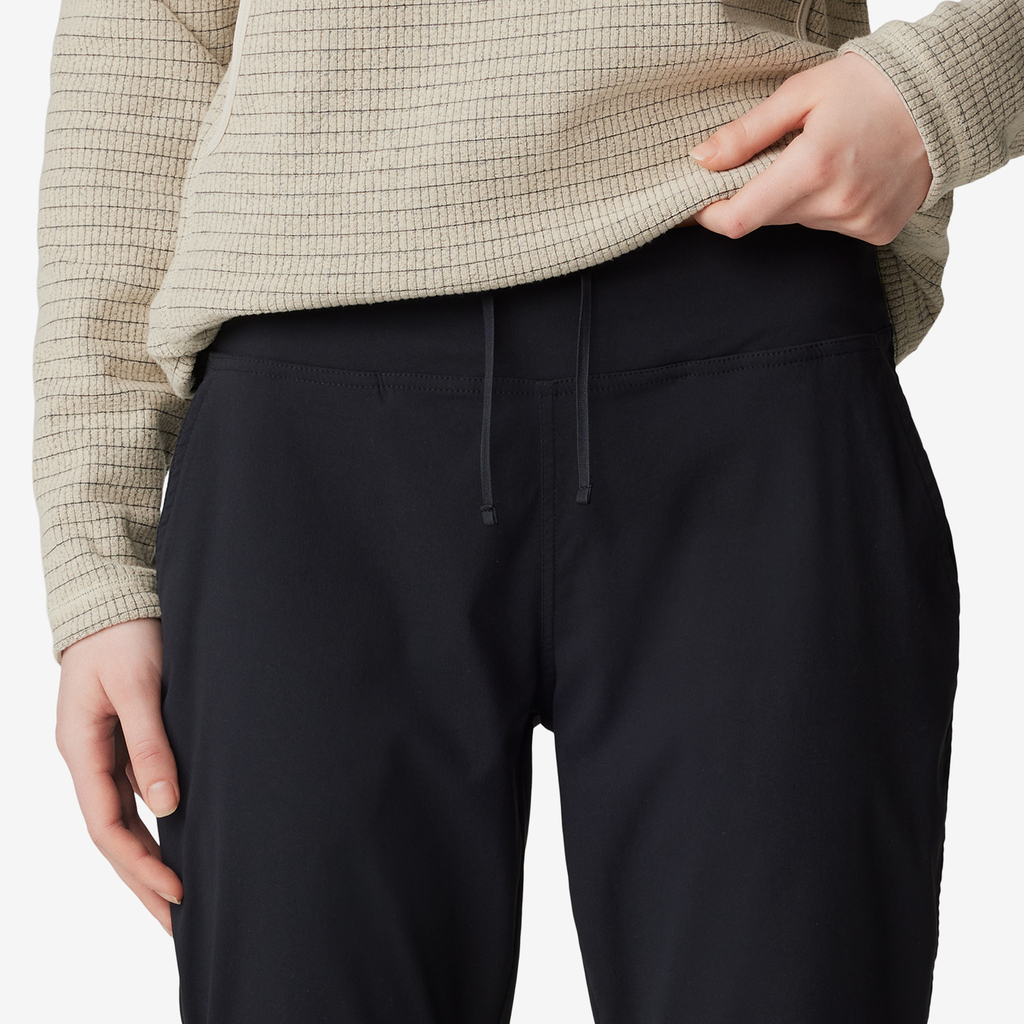 Mountain Hardwear W Dynama™ Pant in SCHWARZ