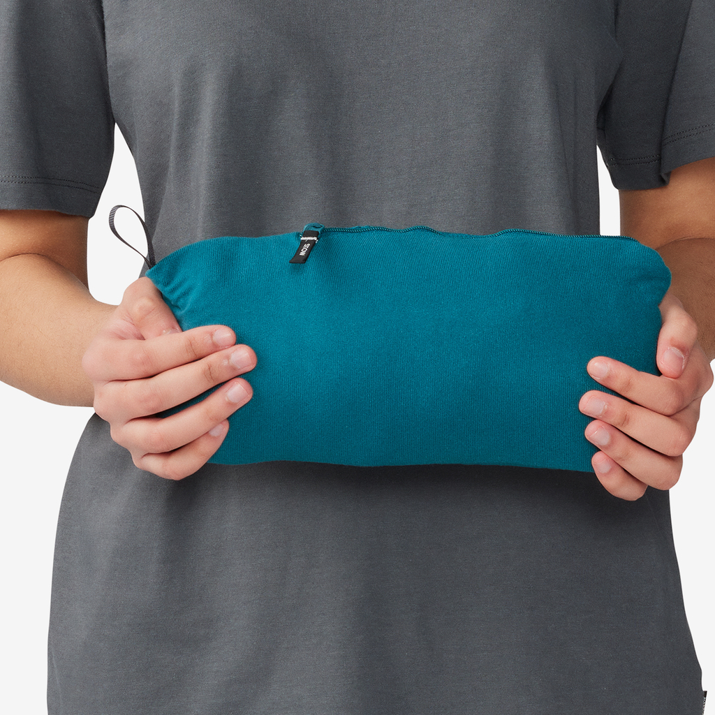 Mountain Hardwear W Stretchdown™ Light Jacket in BLAU