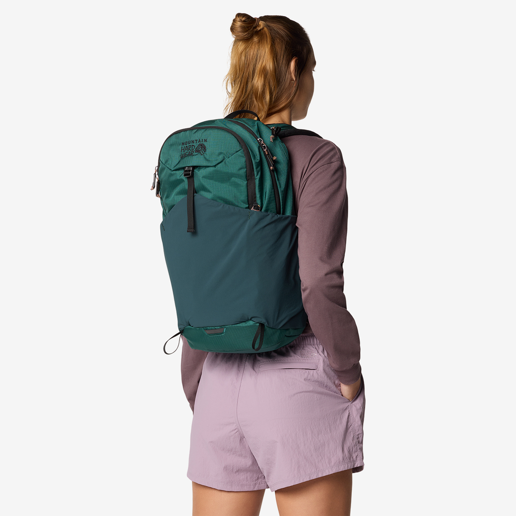 Mountain Hardwear Field Day™ 22L Backpack in GRÜN