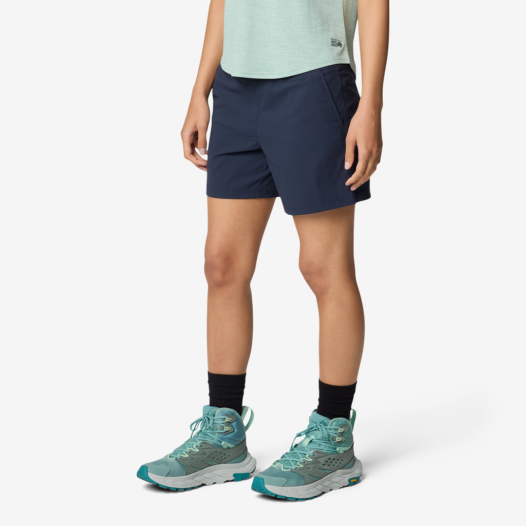 Mountain Hardwear W Dynama™ Short in BLAU
