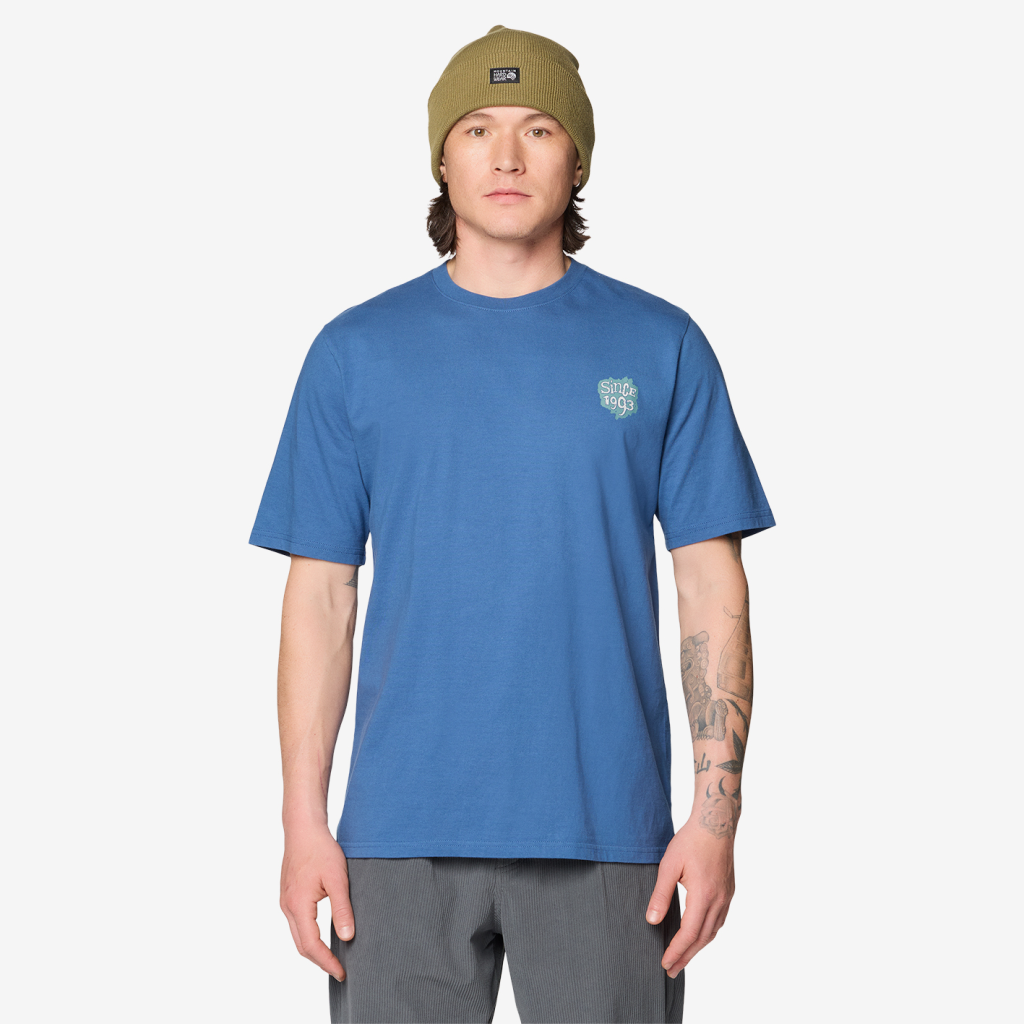 Mountain Hardwear M MHW 90s Type Tilt Graphic SS in BLAU