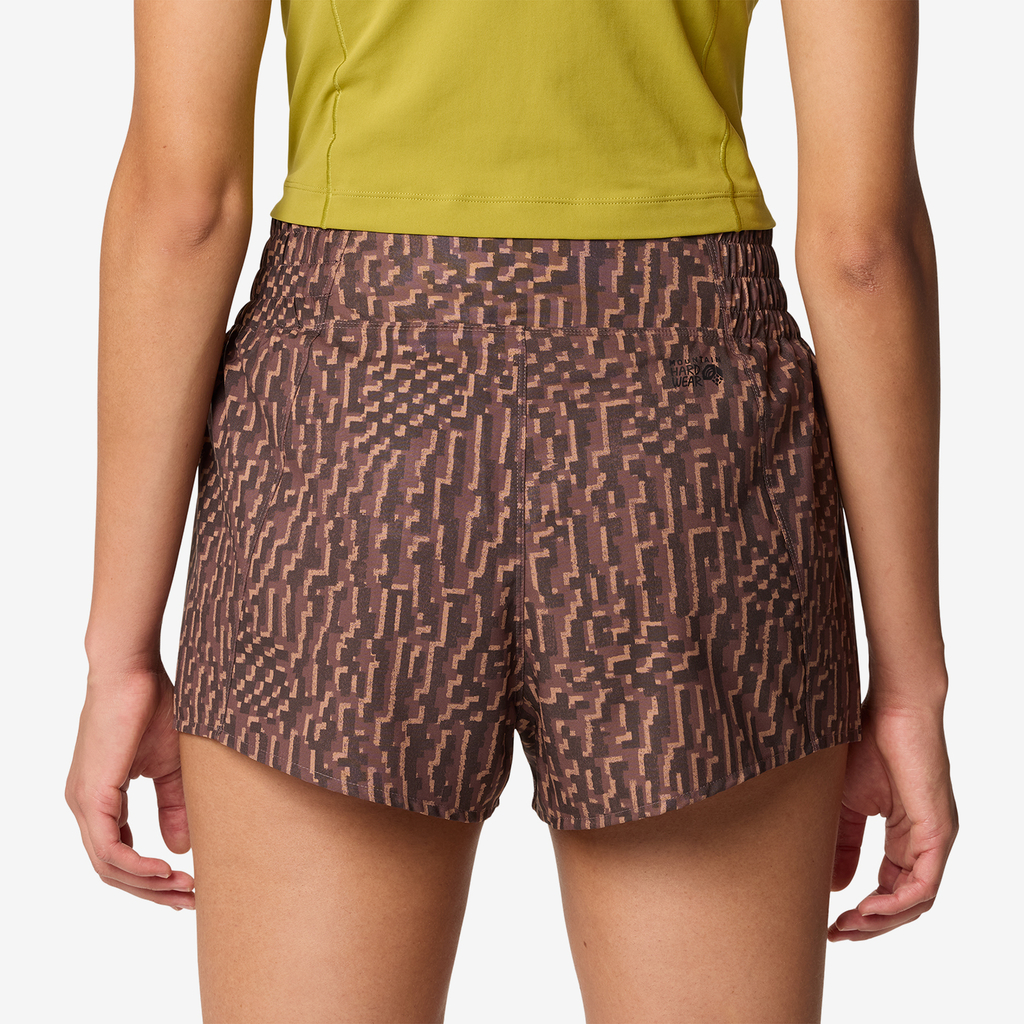 Mountain Hardwear W Shade Lite™ Short in BRAUN