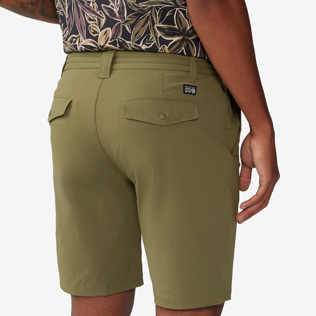 Mountain Hardwear M Axton™ Short in GRÜN