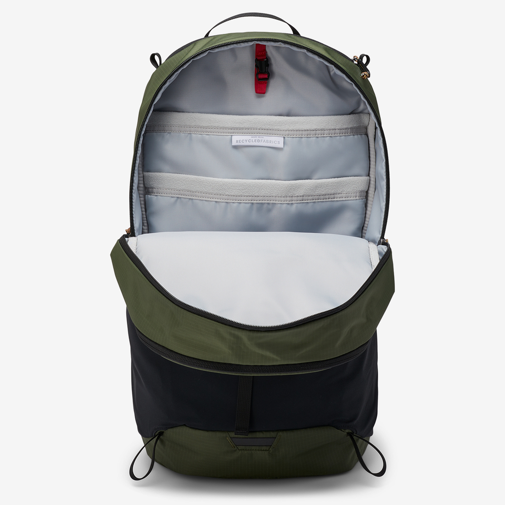 Mountain Hardwear Field Day™ 22L Backpack in GRÜN