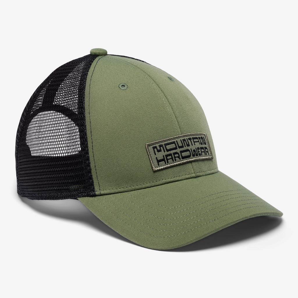 Mountain Hardwear M Typography™ Trucker Hat in GRÜN