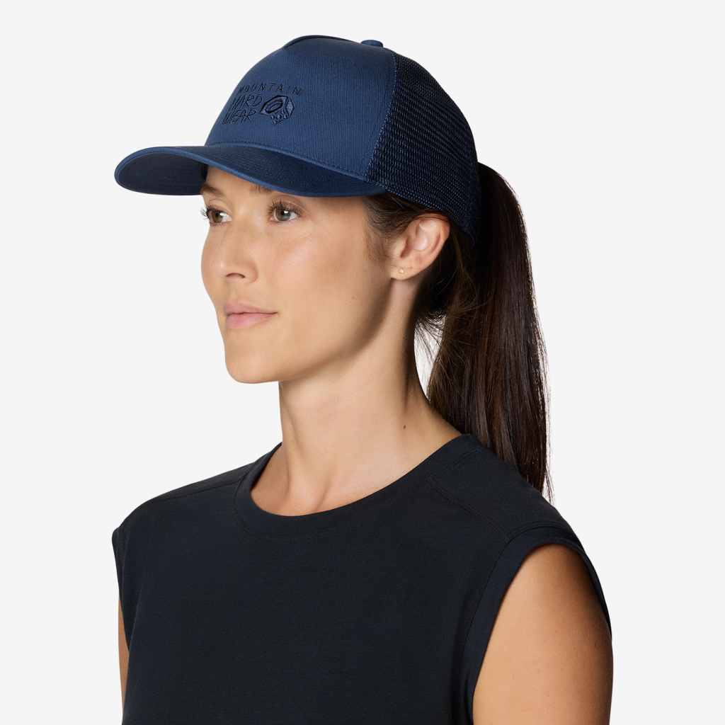 Mountain Hardwear MHW Logo Trucker S26 in BLAU