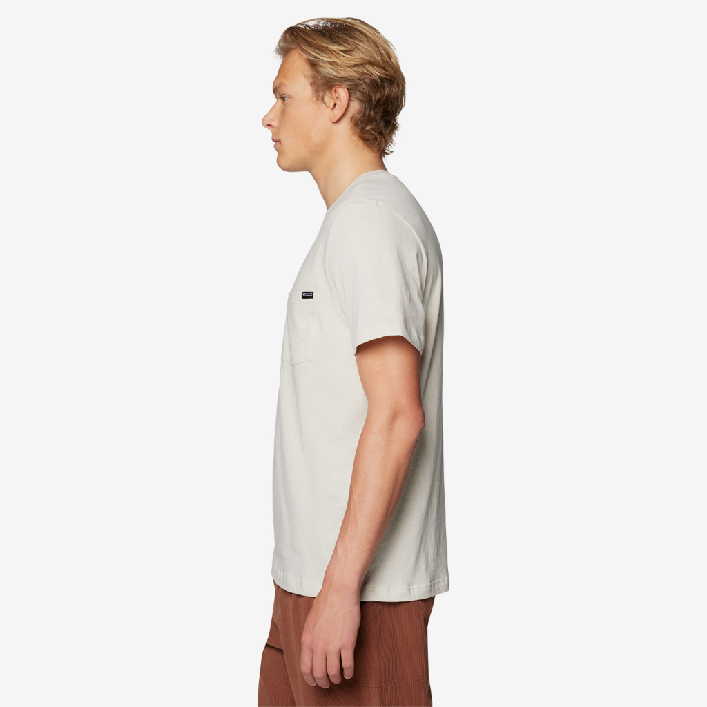 Mountain Hardwear M On Edge™ Short Sleeve T in GRAU