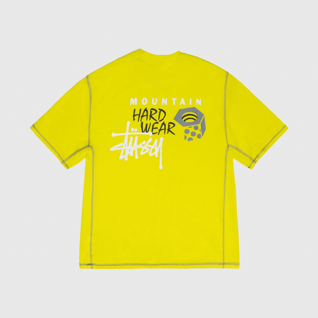 Mountain Hardwear Stüssy & Mountain Hardwear Tee in GELB