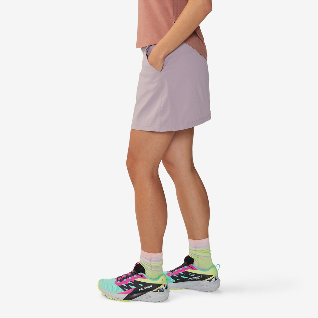 Mountain Hardwear W Dynama™ Skort in VIOLETT