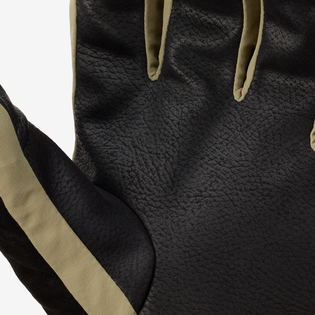 Mountain Hardwear Kapow™ GORE-TEX® Glove in GRÜN