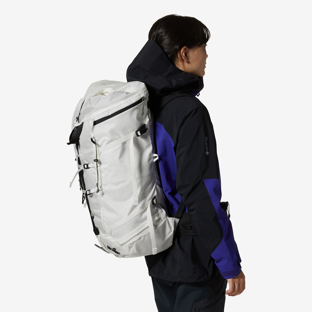 Mountain Hardwear Alpine Light™ 35 Backpack in WEISS