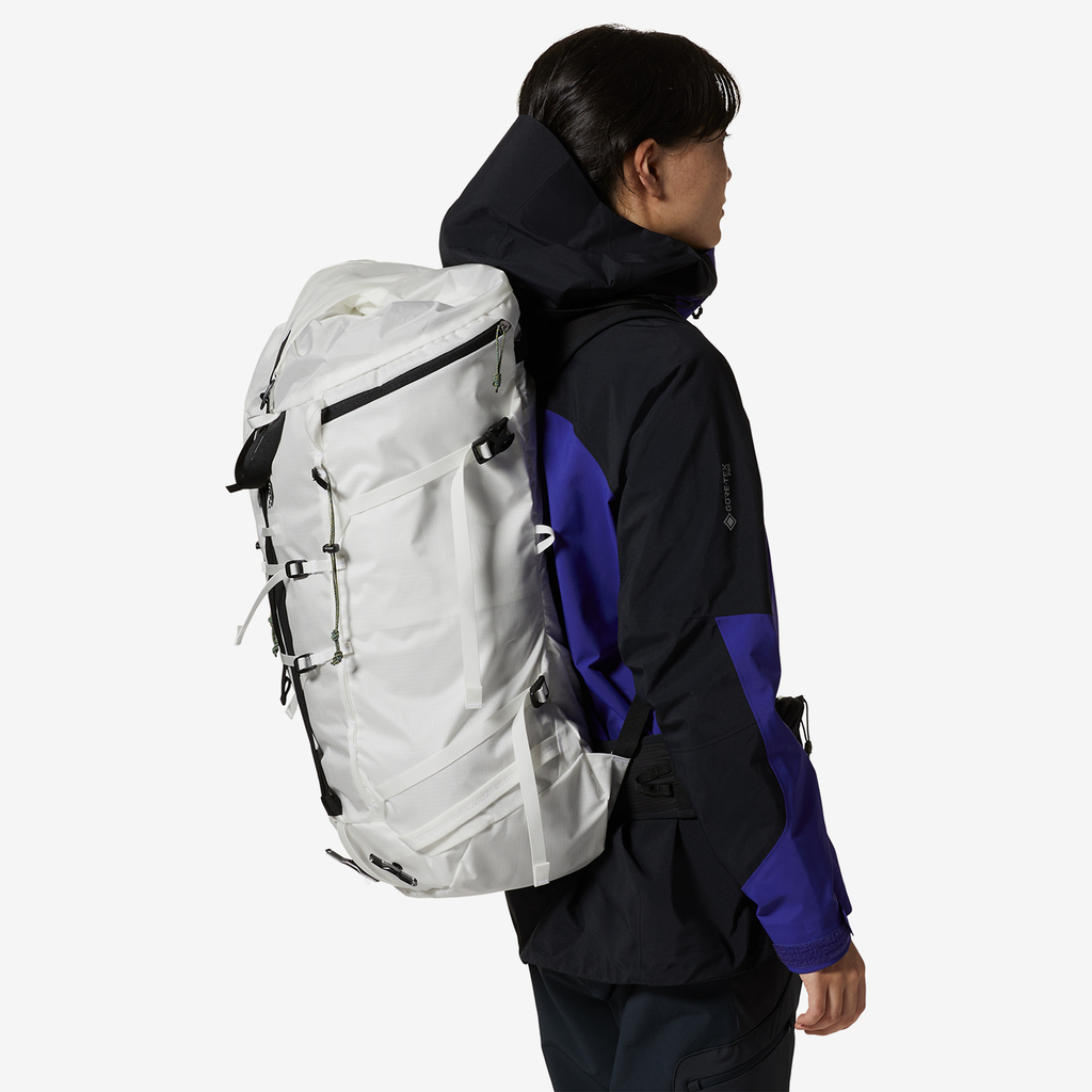 Mountain Hardwear Alpine Light™ 35 Backpack in WEISS