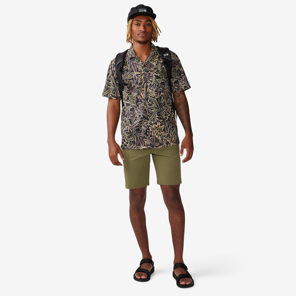 Mountain Hardwear M Axton™ Short in GRÜN