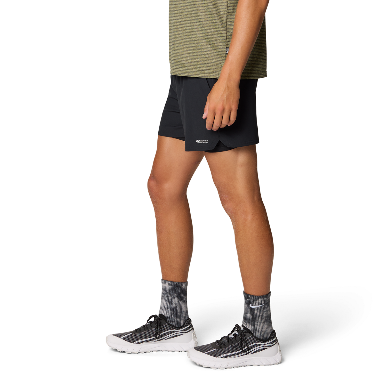 Mountain Hardwear M Shade Lite™ Short in SCHWARZ