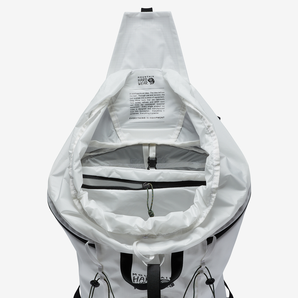 Mountain Hardwear Alpine Light™ 28 Backpack in WEISS