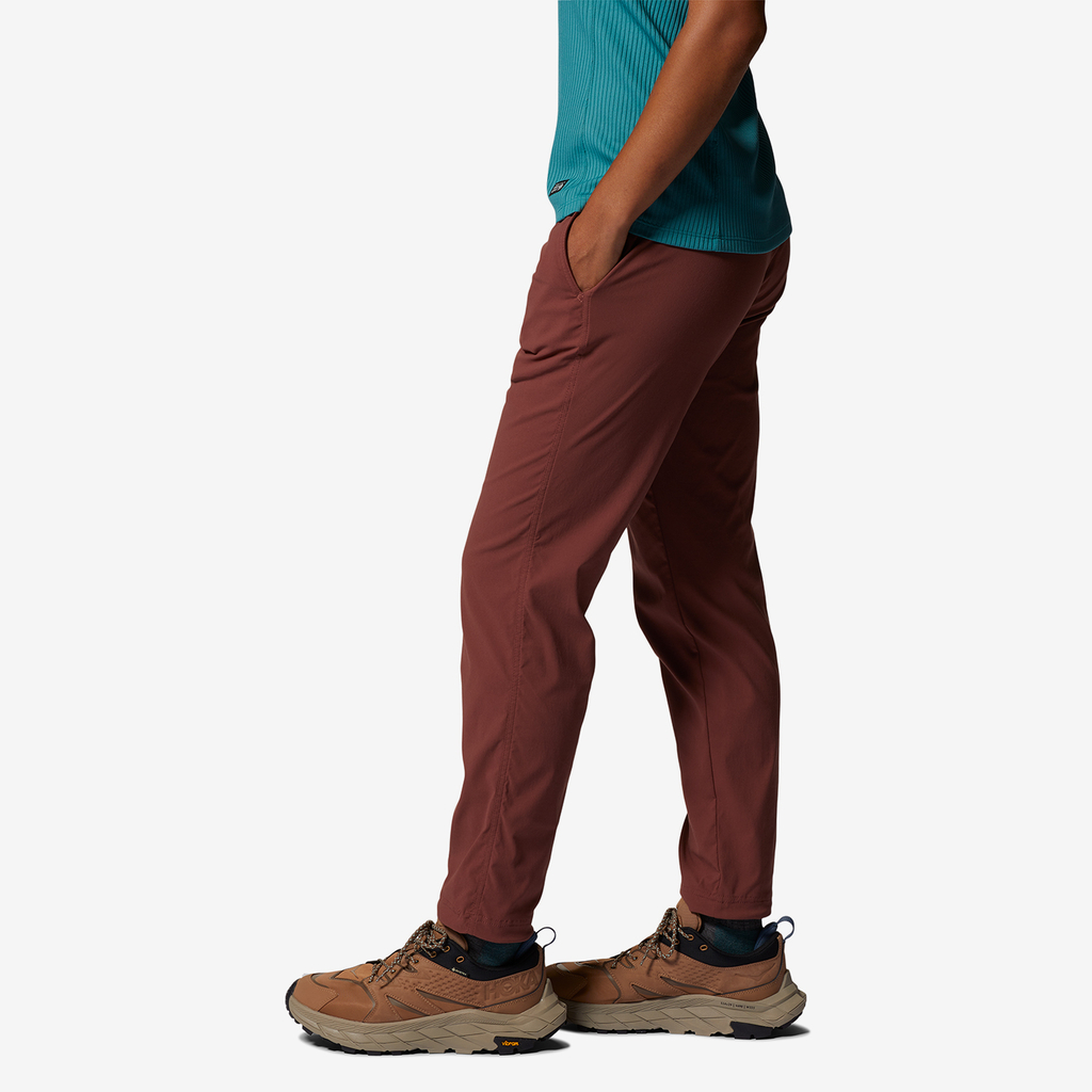 Mountain Hardwear W Dynama™ Pull-On Ankle Pant in ROT