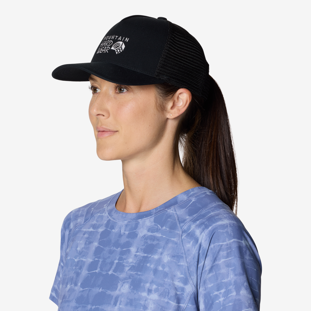Mountain Hardwear MHW Logo Trucker S26 in SCHWARZ