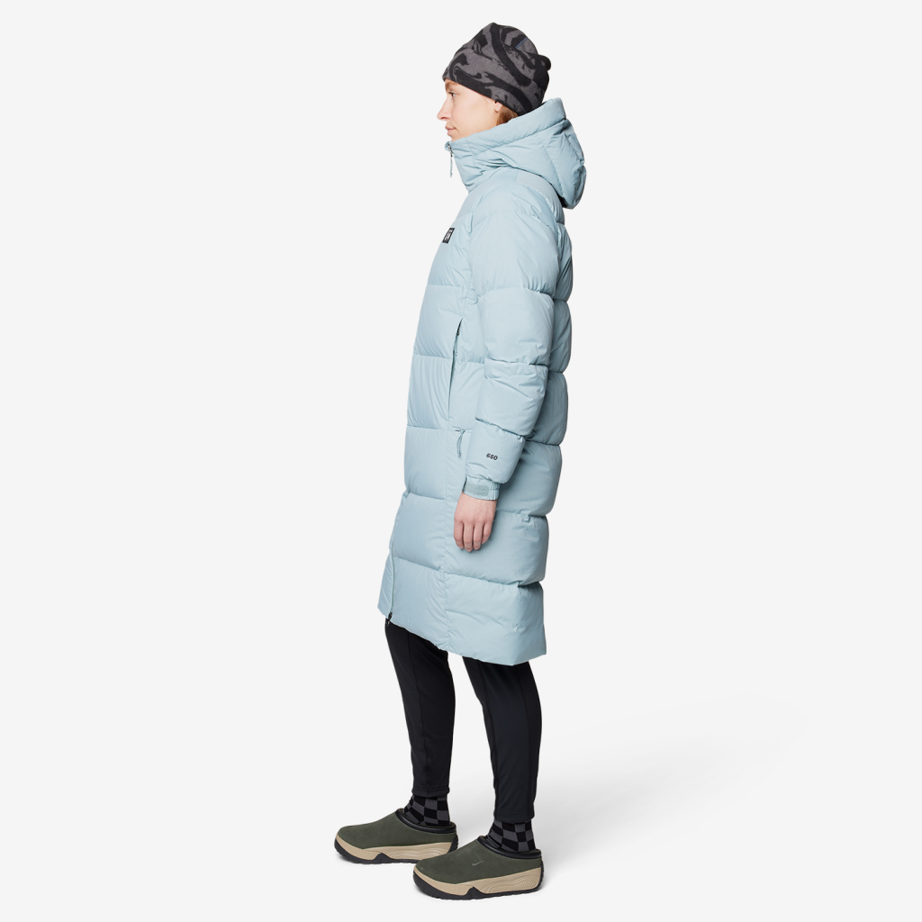 Mountain Hardwear W Nevadan™ Down Long Parka in BLAU