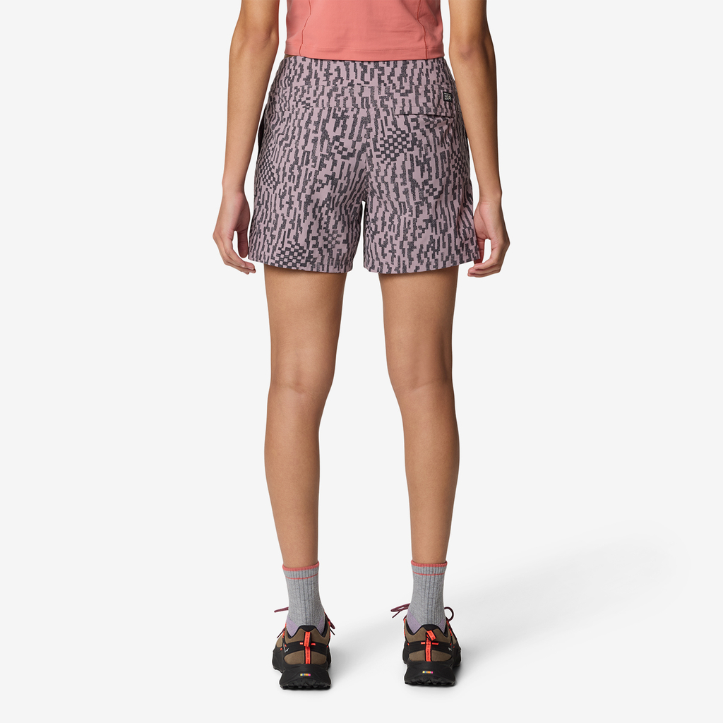 Mountain Hardwear W Dynama™ Short in VIOLETT