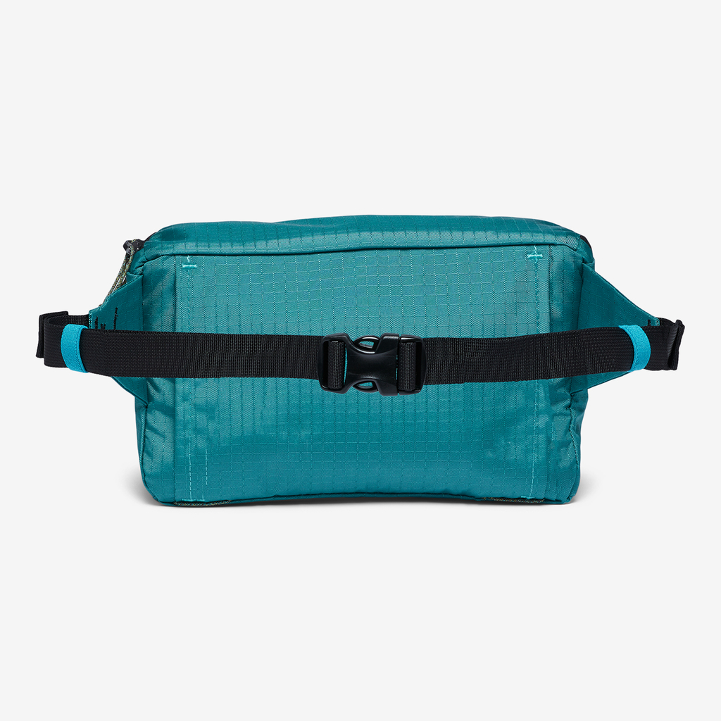 Mountain Hardwear Camp 4™ Hip Pack in BLAU