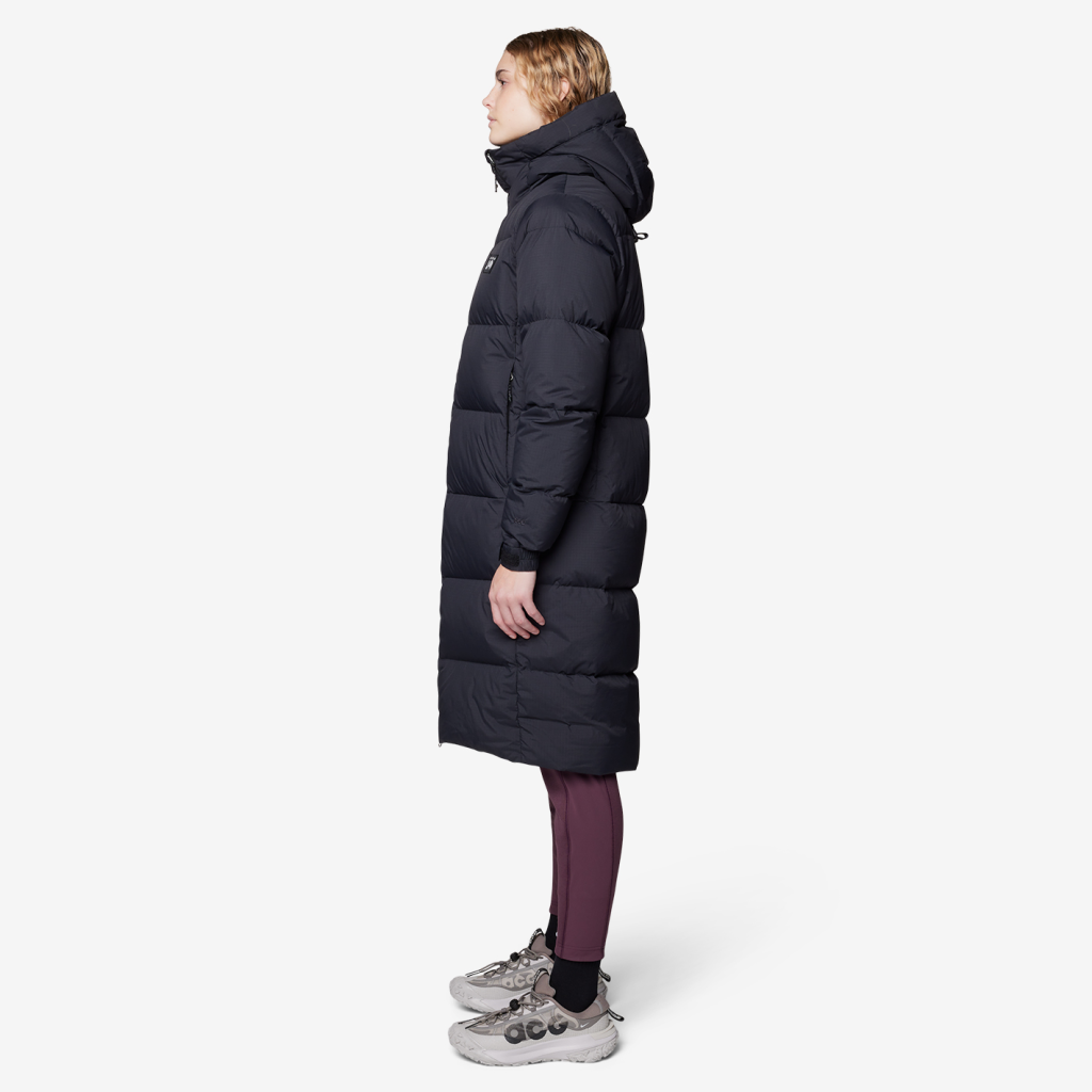 Mountain Hardwear W Nevadan™ Down Long Parka in SCHWARZ