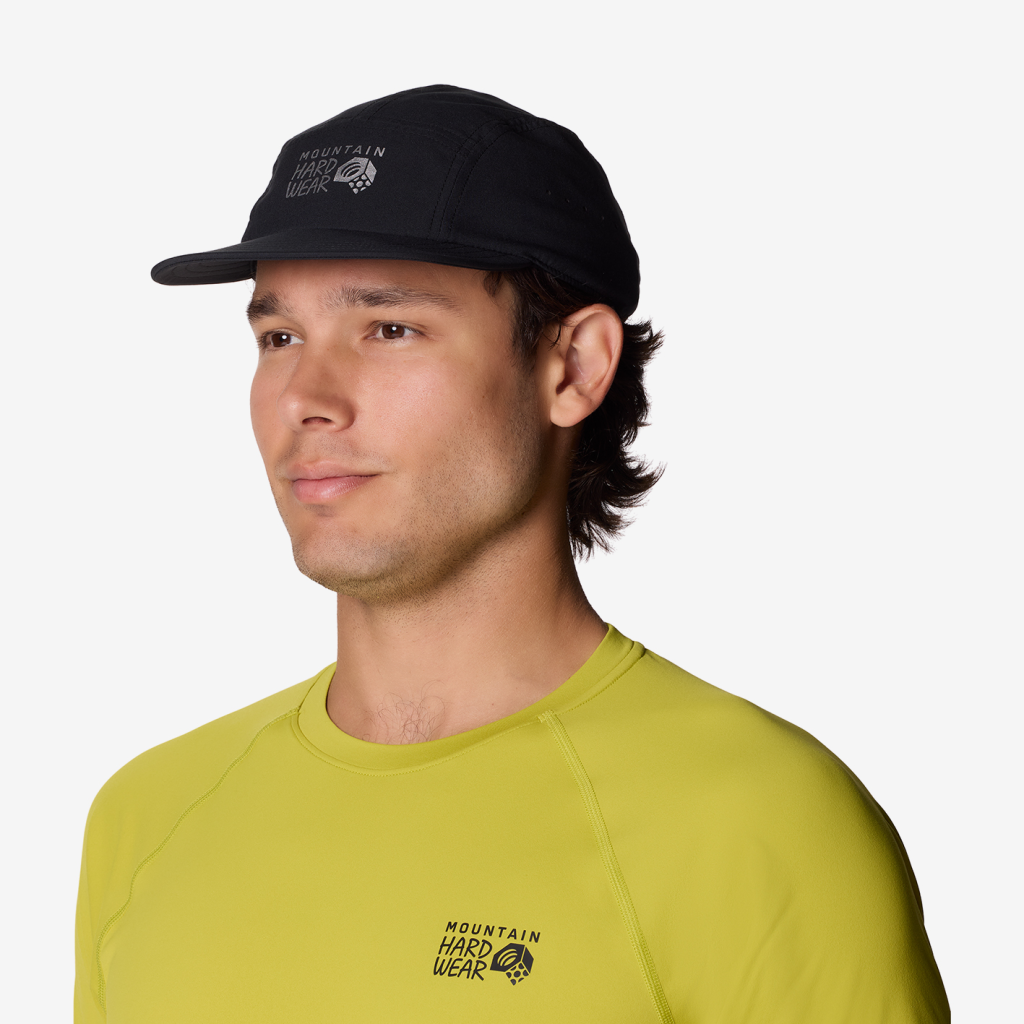 Mountain Hardwear Shade Lite™ Hat in SCHWARZ