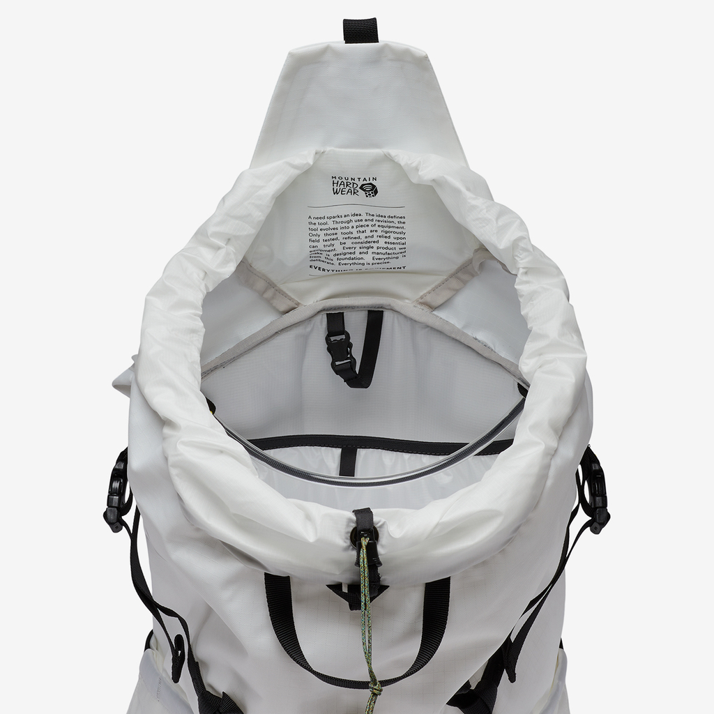 Mountain Hardwear Scrambler 25 in WEISS