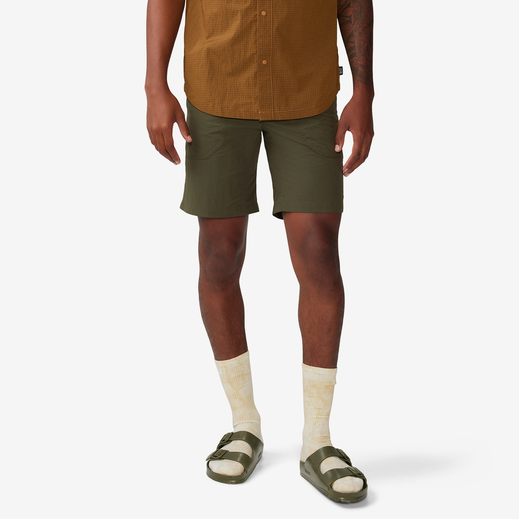 Mountain Hardwear M Stryder™ Short in GRÜN